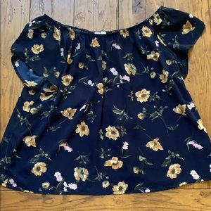 Women’s Off The Shoulder Top